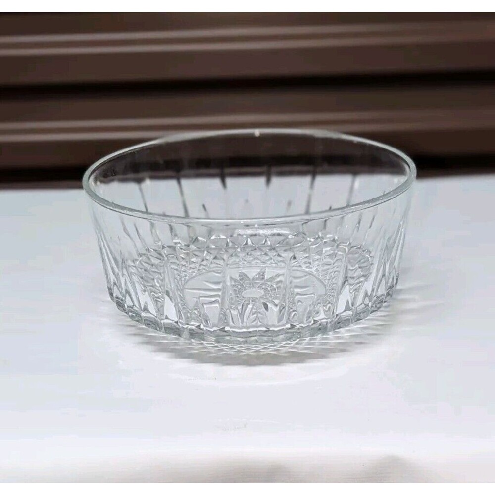 Vintage Arcoroc Cristal d'Arques Diamant 7.5" Serving Bowl Diamond Starburst